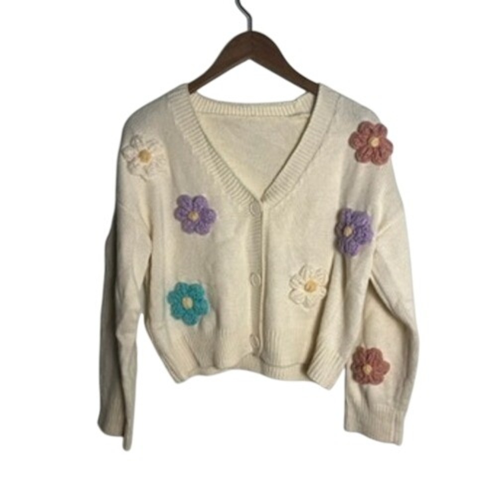 Med Cream‎ Knit Cardigan with 3D Crochet Flower Applique Cottage Boho Feminine